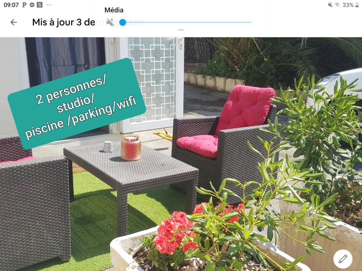 Gite Du Stade Le Studio Cour Parking Et Piscine Partagee Marseille Bagian luar foto
